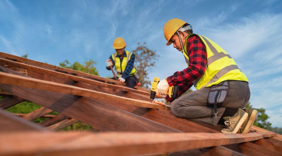 Professional gutter cleaning in Midway, AL